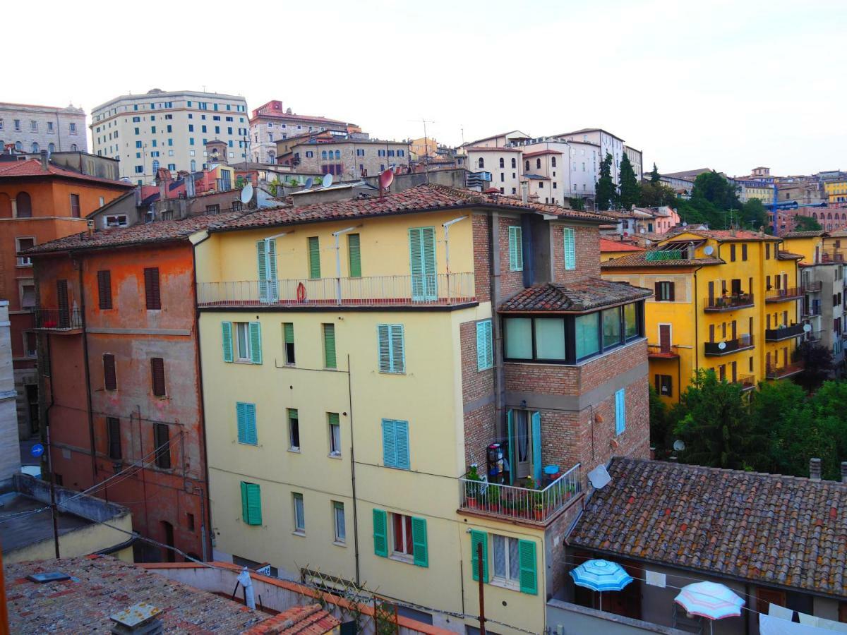 Ferienwohnung Trompe L'Oeil Perugia Exterior foto